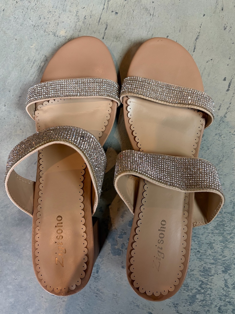 Women’s Zigi Soho Slip On Chunky Heel Sandals